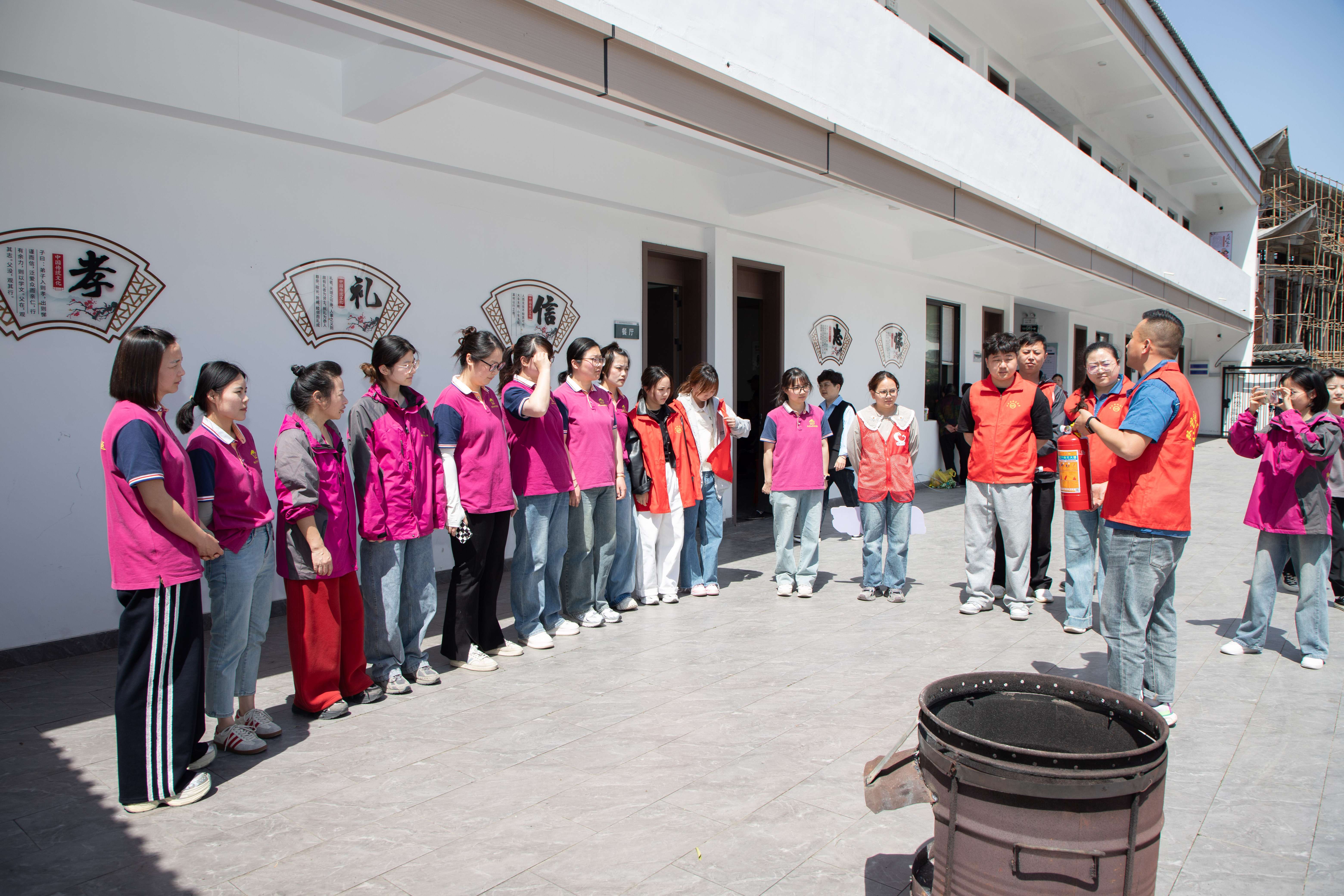 1744695231990942D87A.jpg 1744695231990942D87A.jpg