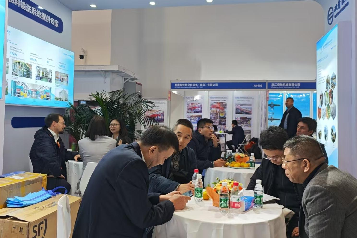 17617238404616696F44.jpg 17617238404616696F44.jpg